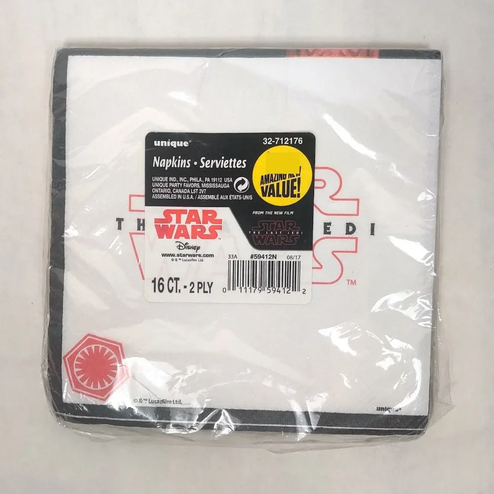 Disney Star Wars The Last Jedi Character Party Plates and Napkins Set - 16 ct